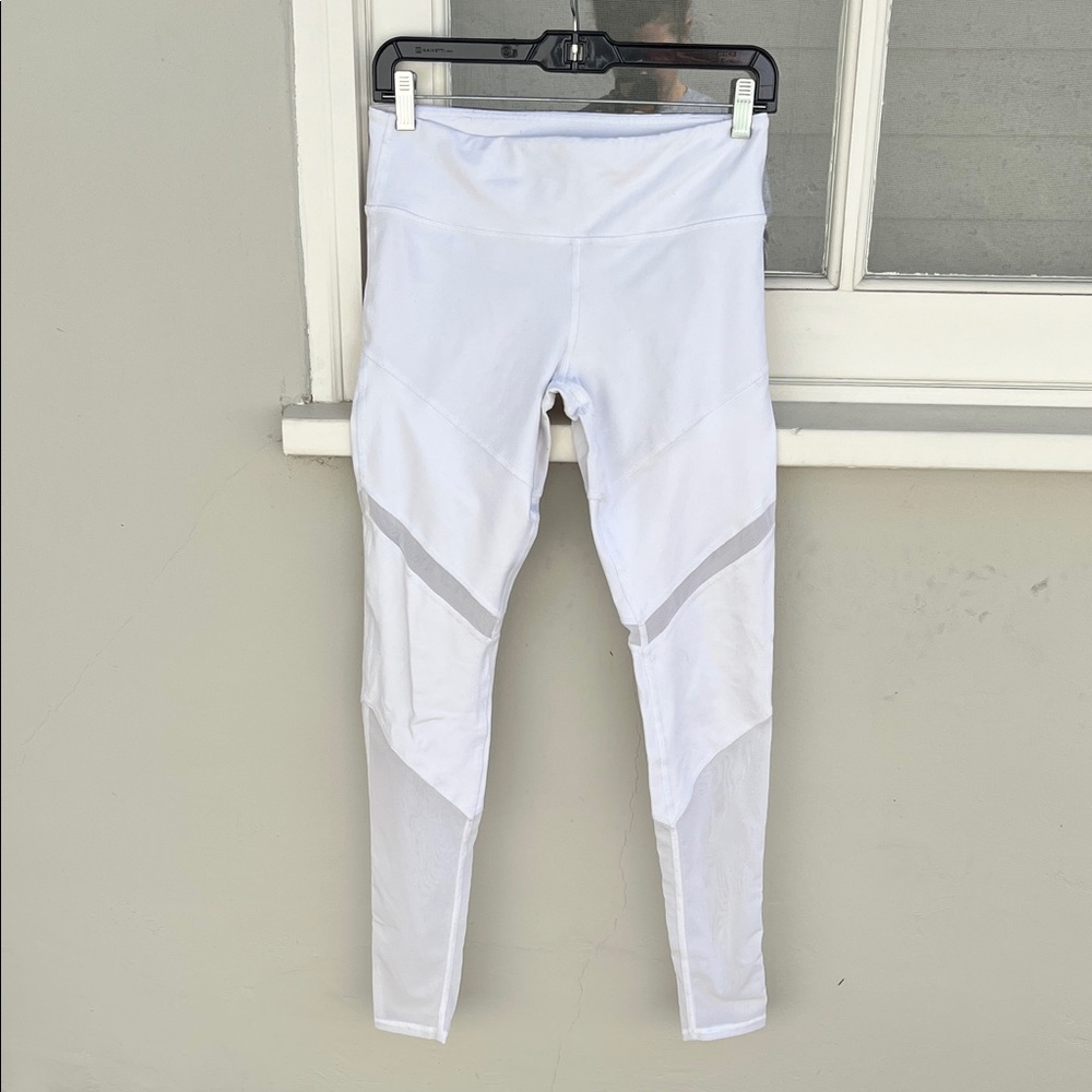 ALO Yoga White Leggings